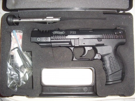 Hola a tod@s , vendo walther p22 target , en perfecto estado con su estuche , todos los accesorios y dos 01