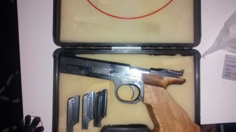 Buenas, vendo esta fas mod. 602 del 22 lr, un buen arma a un precio asequible. Dispone de dos cargadores 02