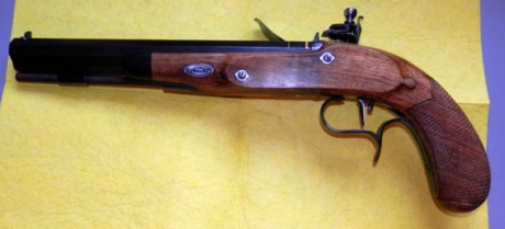 Hola, vendo pistola de chispa para Cominazzo marca: Arsa, modelo J. Manton de calibre 44 y cañón liso, 01