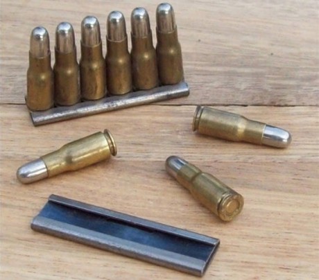 Pues eso, busco un par de peines para esta pistola.

a ver si alguien tiene alguno 

 :birra^: 30