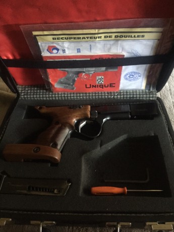 Detectados algunos posibles problemas en el arma me comunica el vendedor que la retire de la venta, y 00