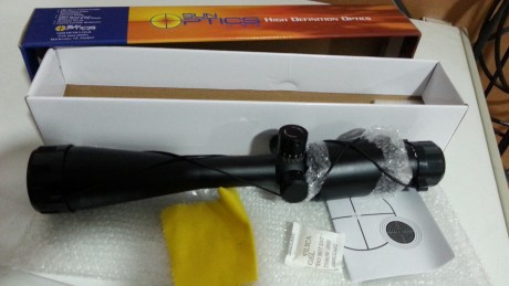 Vendo este visor Sun Optics de 8-32x50 en un estado impecable, como nuevo, ningún golpe ni rasguño. 
Embalaje 01