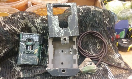 vendo camara foto trampeo, moultrie minicam 80, incluye caja de seguridad en acero, y un candado de acero 01