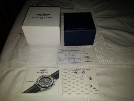 Reloj original  Breitling Navitimer Jupiter Pilot A59027  con correa de cuero, también original Breitling, 21