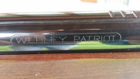 Vendo esta Webley Patriot 5.5 en buen estado tanto de metal como de madera. Tornillos de culata nuevos. 00