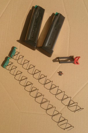 Vendo 2 cargadores sps alta capacidad para 9mm pb o 38sa NUEVOS
Llevan zapatas extensoras +2 y tejas con 00