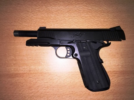 Se VENDE esta magnífica pistola KIMBER WARRIOR en calibre .45 ACP.
Se trata de una pistola de armazón 02