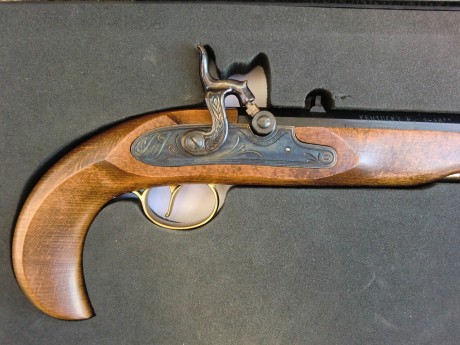 En venta pistola nueva (sin estrenar) Ardesa Traditions, modelo kentucky cal. 45, con su caja de exposición. 00