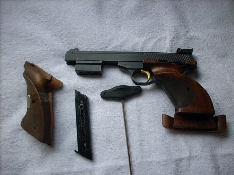 Hola foreros, por cierre campo tiro álaga, vendo mi pistola  FN-BOWNING, modelo internacional, muy buena 02