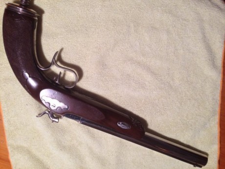 Se vende pistola de duelo F. Rochatte Paris de avancarga calibre 44 guiada con licencia AE. En excelente 02