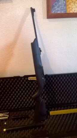  Se vende carabina WALTHER DOMINATOR 1250V para FIELD TARGET del calibre 4.5 

Maletín de transporte, 02