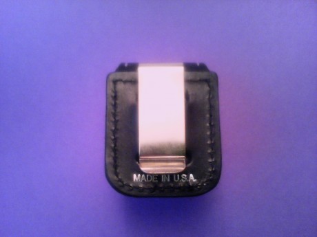 Vendo mechero de gas tipo Zippo
Antiviento
Mechero original Zippo
45€ gastos de envió incluidos 02