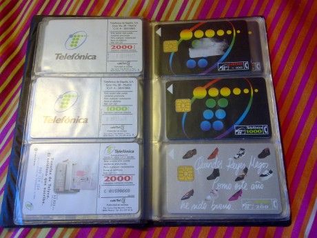 11 Tarjetas telefónicas - Telefónica - Con album de tarjetas

Funda para meter tarjetas telefónicas

11 01