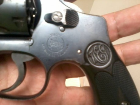  Estimados amigos:
Quisiera que me ayudaran con algunos datos de esta arma que perteneció a un tío mio 00