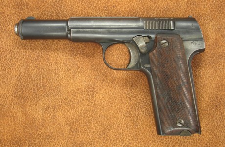 Vendo ASTRA 600 Inutilizada. 

- 80% del pavón original. Punzón "P" correspondiente a 1945. 01