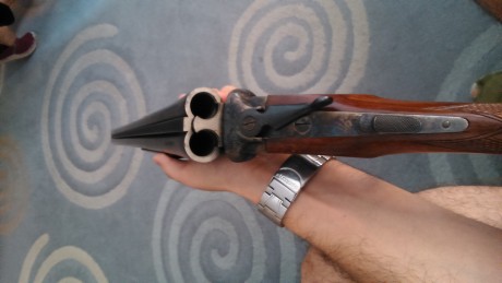 Buenasssss, aqui os enseño mi nuevo juguete, una escopeta paralela Argos del calibre 20, no pesa nada 00