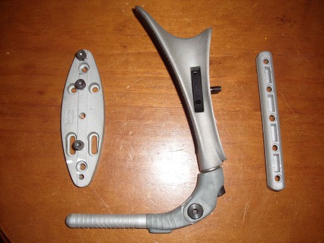 Buenas a tod@s , pues eso ,vendo esta tres piezas sueltas originales Anschutz pertenecientes a una carabina 00