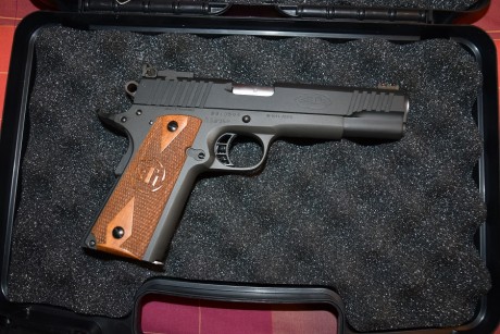Hola a todos.
 Vendo mi STI Spartan 5"calibre 9 mm y comprada nueva por mí en marzo del año pasado 02