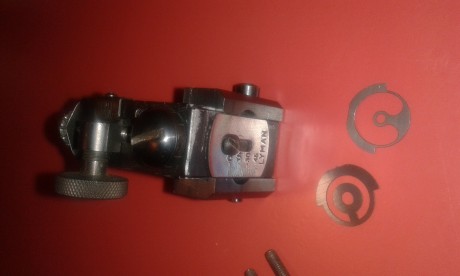 Diopter lyman 57 mauser 98, Enfield y similares.
Perfectisimo estado.

40 Euros ... portes a parte

Tel.: 01
