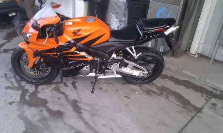 Buenas, ya se que no tiene mucho que ver con las armas pero seguro que hay algun aficionado a las motos 00