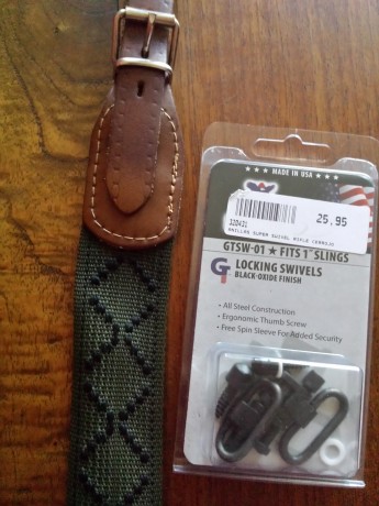 Vendo tornillos, anillas y correa porta escopeta / rifle. Los tornillos están sin estrenar, la correa 00