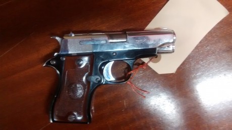 Hola.
Un compañero vende una star DK del calibre 9 mm corto (380). Tiene sus añitos pero muy, muy poco 02