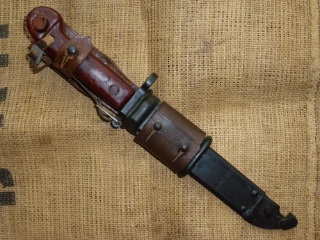 Hola.
Vendo bayoneta rumana del fusil AKM tipo II traida de Croacia. Estas bayonetas fueron compradas 02