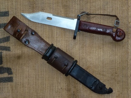 Hola.
Vendo bayoneta rumana del fusil AKM tipo II traida de Croacia. Estas bayonetas fueron compradas 01