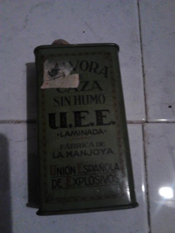 Buenas vendo latas antiguas de polvora para coleccion estan vacias precio 30€ mas envio
Se encuentran 01