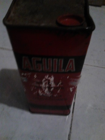 Buenas vendo latas antiguas de polvora para coleccion estan vacias precio 30€ mas envio
Se encuentran 00