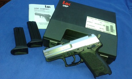 Hola,  se vende esta pistola H&K modelo USP Compact.

Calibre 9 mm Parabelum. 

con la Corredera en 02