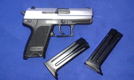 Hola,  se vende esta pistola H&K modelo USP Compact.

Calibre 9 mm Parabelum. 

con la Corredera en 00