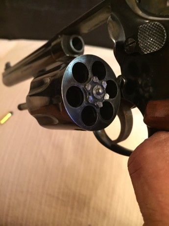 hola vendo este maravilloso revolver Smith & Wesson K14 38 special, excelente por su precision y su 00