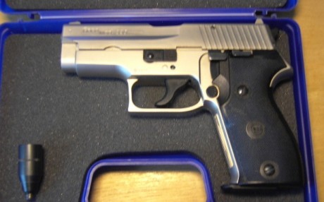   Hola chic@s!

Pongo a la venta esta preciosa pistola detonadora/fogueo alemana clásica, modelo descatalogado 00