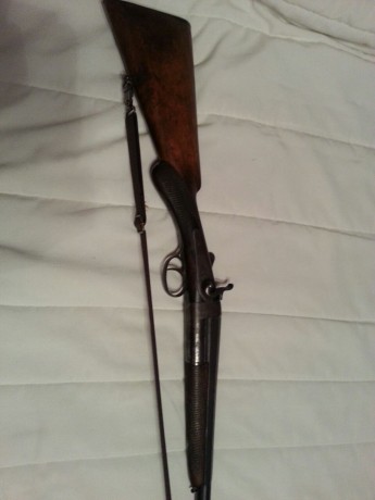 Hola, a todos, tengo un amigo que tiene está escopeta heredada y no sabe apenas sobre el arma, es una 11