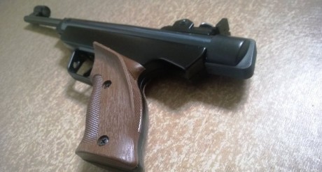   Hola compañeros. 
Pongo en venta en Madrid esta maravillosa y probadísima pistola de AC. 
Diana mod. 21