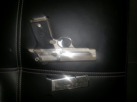 vendo pistola star firestar mas dos cargadores de 7 cartuchos calibre 9 mm prb. en perfecto estado guiada 01