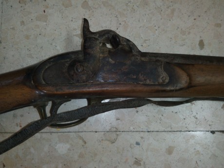 Algún forero me echaría una mano en identificar este fusil. 
Gracias de antemano 10