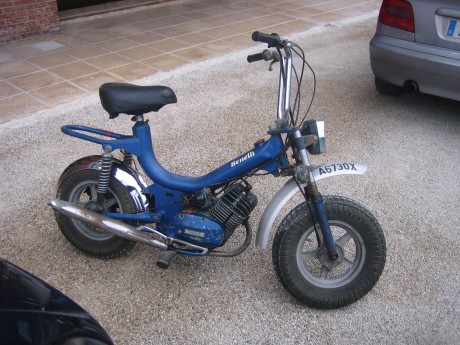 Hola buenas tardes, cambio una Moto Benelli modelo Magnum V3, funciona y tiene papeles aunque esta dada 02