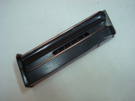Cargador para carabina calibre 22 marca Anschutz y modelo 520
precio 30 euros
saludos 00