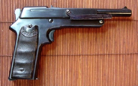 .
Repavonada. La palanca no es la original. Mecaniza regular, a veces el martillo después de montar no 02