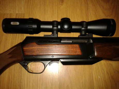 hola vendo rifle semiautomático browning barII battue calibre 30 06 lleva una monturas leupold desmontables 02
