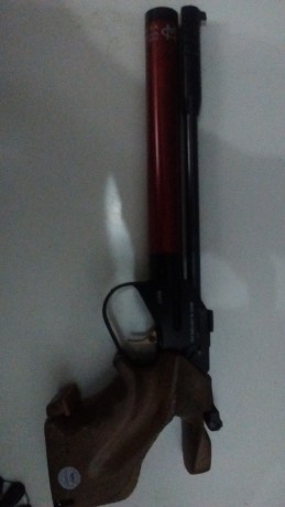 Buenas, vendo mi morini electronica, como podeis ver en las fotos tiene dos bombonas. Esta pistola tiene 02