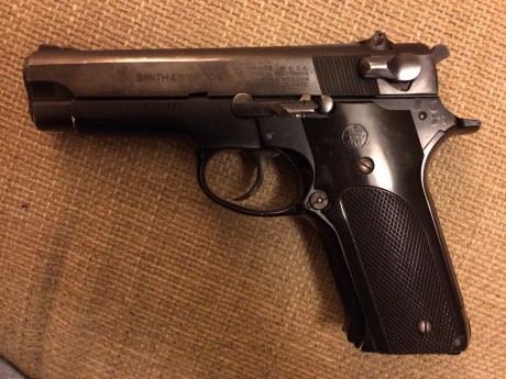 ULTIMA REBAJA
SI NO SE VENDE VA A LA CHATARRA
Se vende pistola Smith&Wesson modelo 59 (15 disparos 01