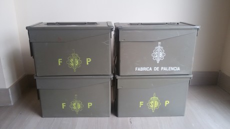 Caja metalica de municion, ideal para guardar tu municion o cualquier cosa, totalmente estanca sus medidas 81