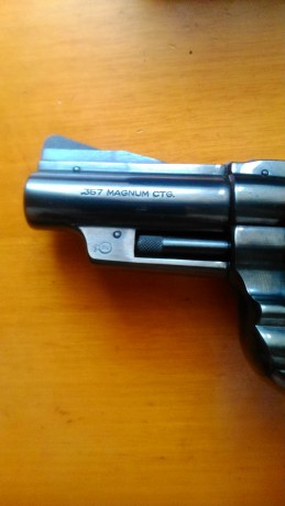 SE PUEDE CERRAR.

Vendo Astra 357 de 3 pulgadas. Es como la Police creo ó es la misma Police pero con 11