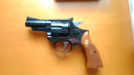 SE PUEDE CERRAR.

Vendo Astra 357 de 3 pulgadas. Es como la Police creo ó es la misma Police pero con 21