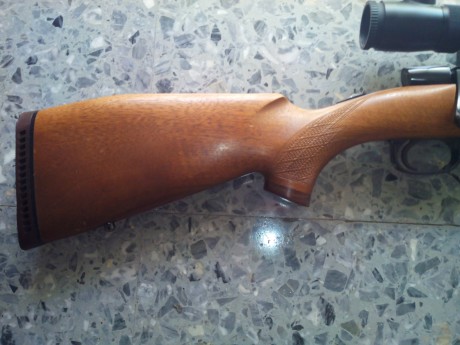 Vendo  un rifle Voere (mod. 2165), calibre 30, 06, cañón de 60cm. , monturas Warne Máxima desmontables, 02