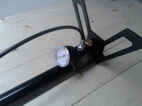 Vendo bomba FXhandpump 4 tiempos. Nueva solo probada, no tiene ni cien bombazos. 170 euros puesta en casa 20