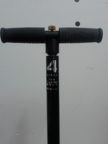 Vendo bomba FXhandpump 4 tiempos. Nueva solo probada, no tiene ni cien bombazos. 170 euros puesta en casa 41